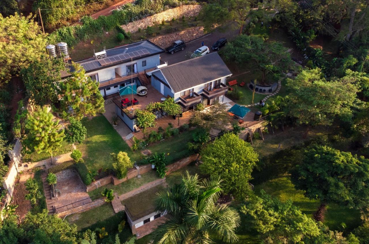 Pangolin Nest Boutique Hotel Kampala Exterior photo